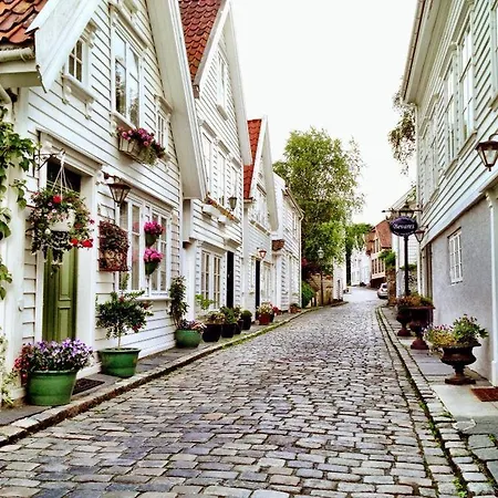 Ostervag 47 * Stavanger